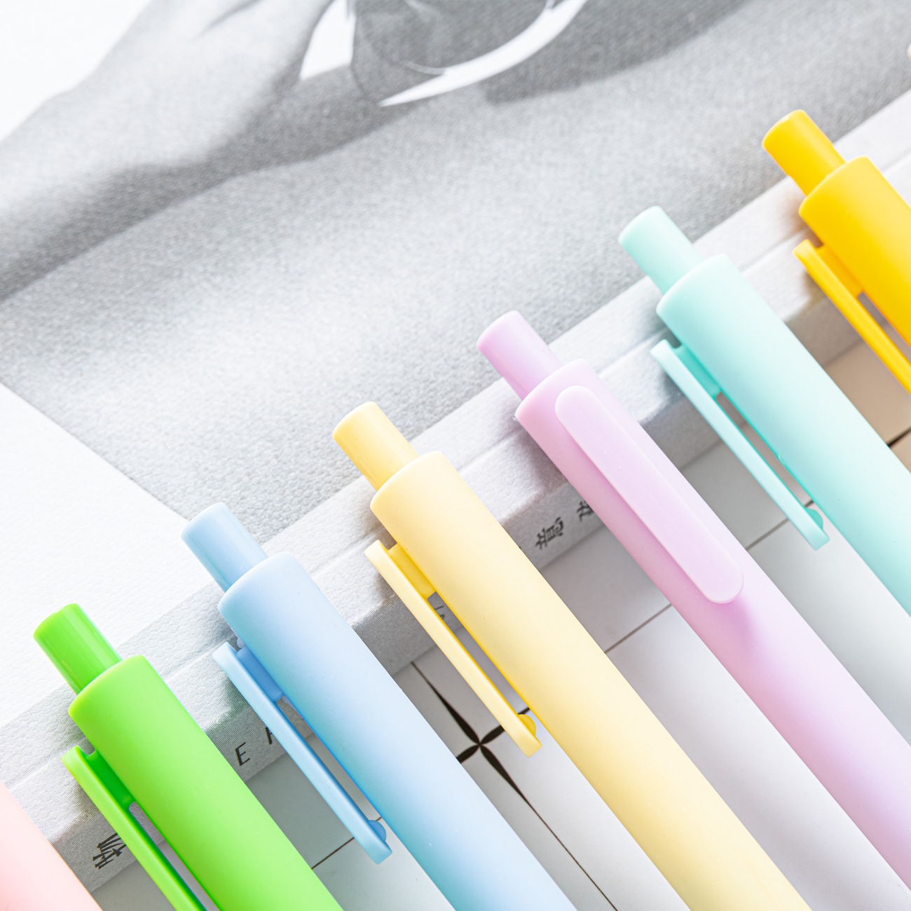 Retractable Gel Pens Candy Color Smooth Writing Ballpoint Pens